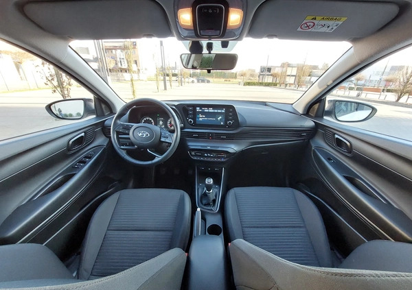 Hyundai i20 cena 61900 przebieg: 18900, rok produkcji 2021 z Garwolin małe 301
